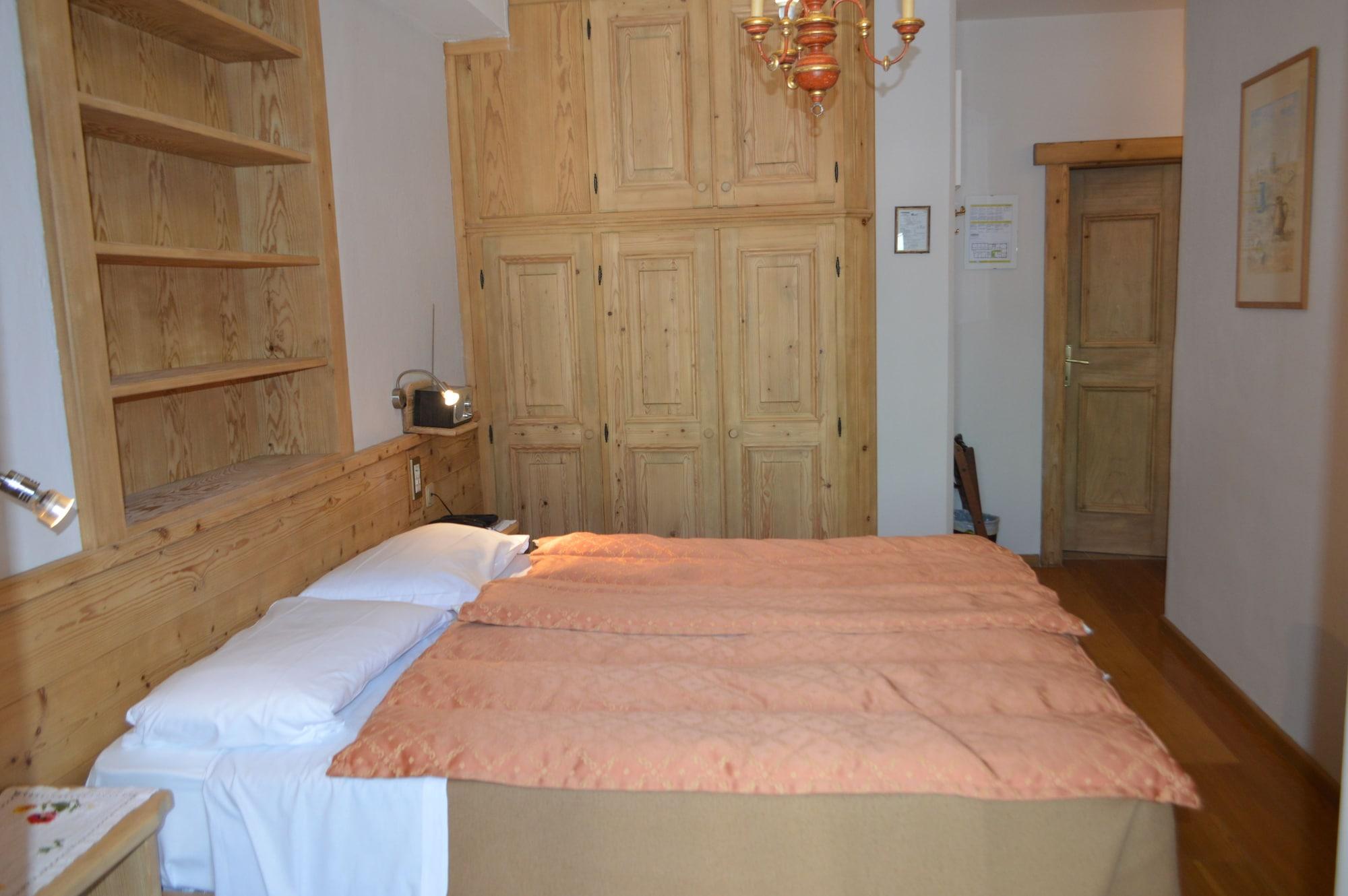 Hotel Montana Cortina d'Ampezzo Luaran gambar