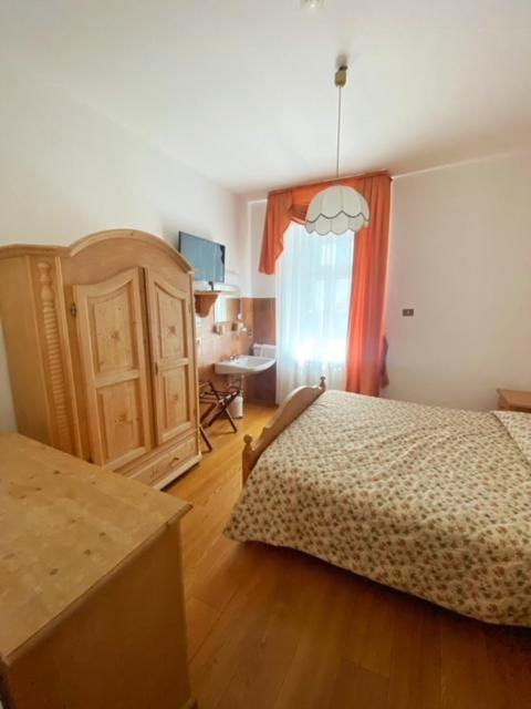Hotel Montana Cortina d'Ampezzo Luaran gambar