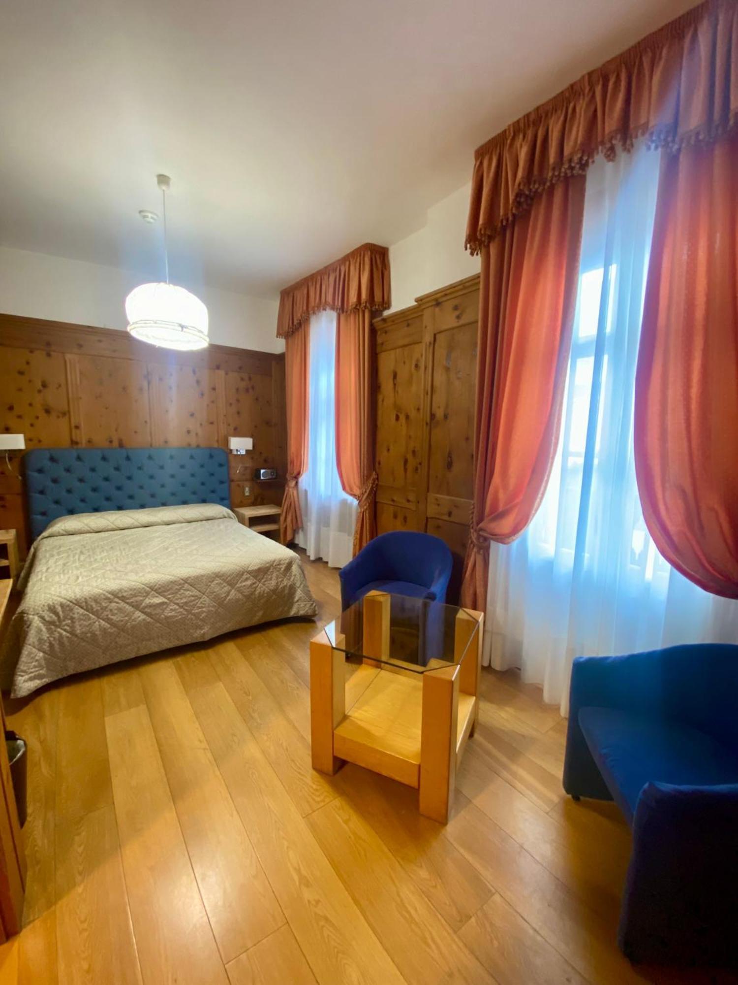 Hotel Montana Cortina d'Ampezzo Luaran gambar