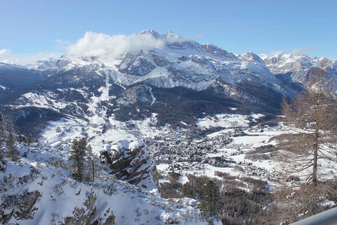 Hotel Montana Cortina d'Ampezzo Luaran gambar